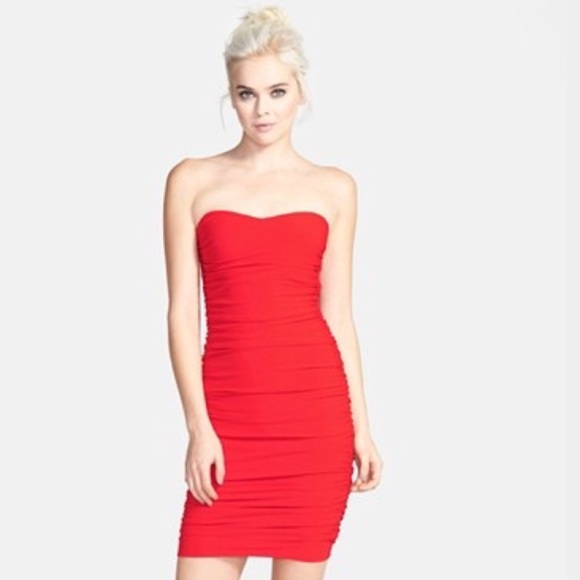 V-day ❤️❤️Strapless Leith Ruched dress
