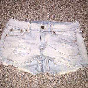 light wash denim American Eagle shorts