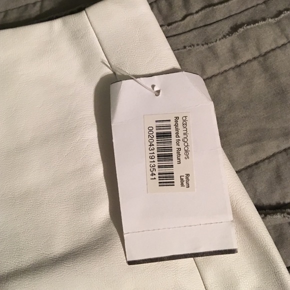 Size small skirt, brand Olivaceous. - Picture 2 of 4