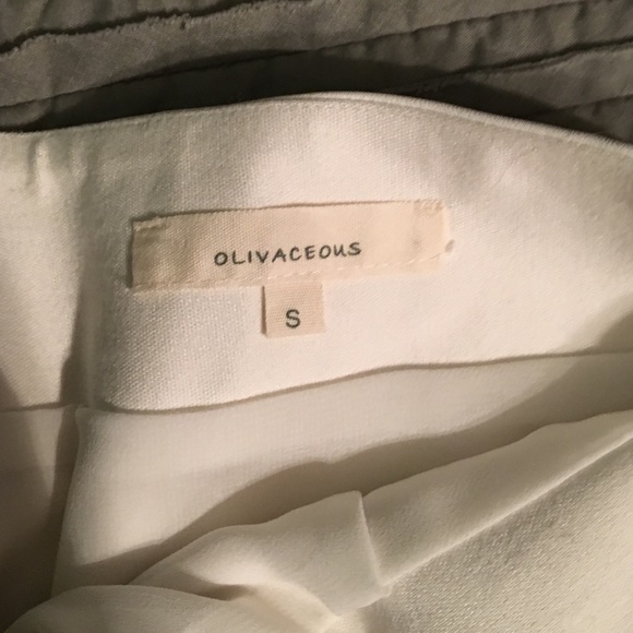 Size small skirt, brand Olivaceous. - Picture 3 of 4