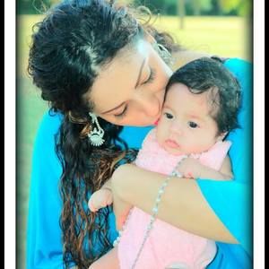 Meet your Posher, Cinthia