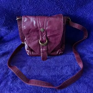 Bongo burgundy crossbody.
