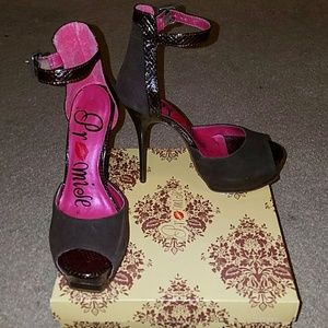 Dark brown i Promise u "Hippo" heels