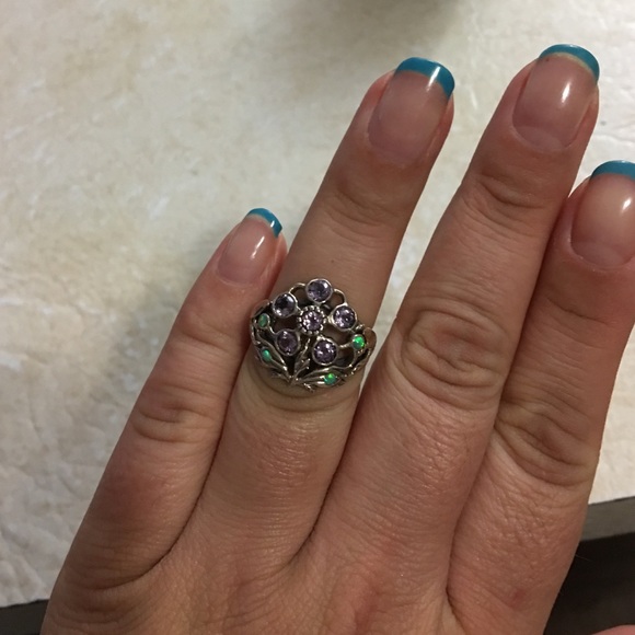 Ring - Picture 2 of 2