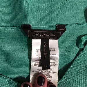 BCBG size medium turquoise tight skirt.