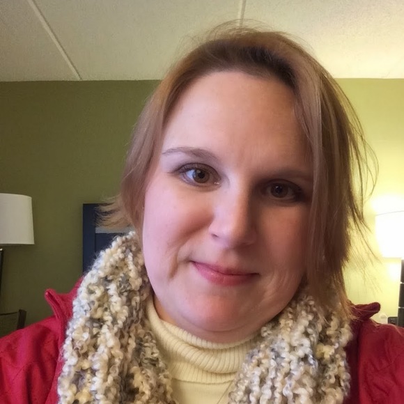 Meet your Posher, Kristen - Picture 1 of 1