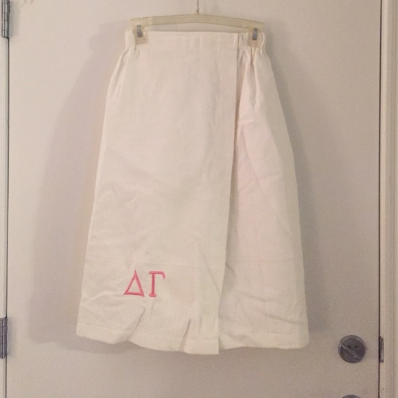 Delta Gamma towel wrap