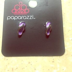 Paparazzi earrings.
