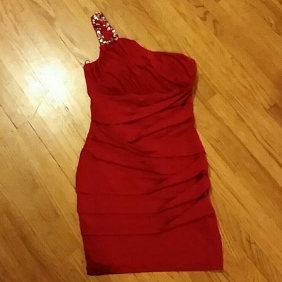 Burgundy dress - Picture 1 of 1