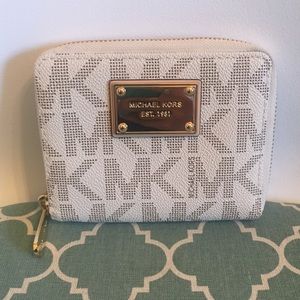 Michael Kors Jet Set Wallet