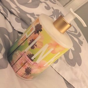 PINK party in paradise lotion