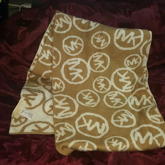 Michael Kors Reversible Camel Cream MK Scarf