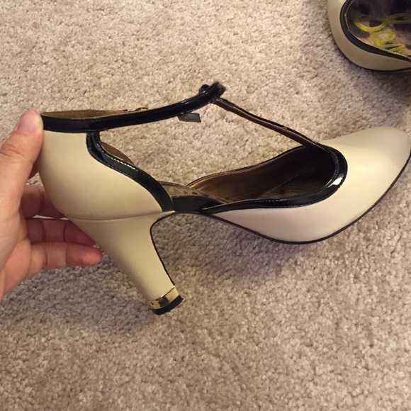Sam Edelman white with black accent heels 8M
