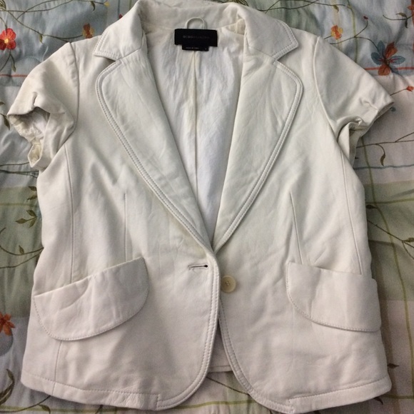 BCBGMaxazria white leather cropped top