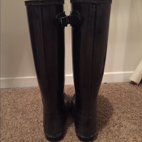 Tall Hunter Shiny Rain boots size 8 in US sizes. - Picture 2 of 4