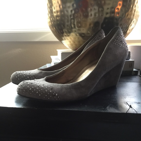 Gray BCBG wedges.
