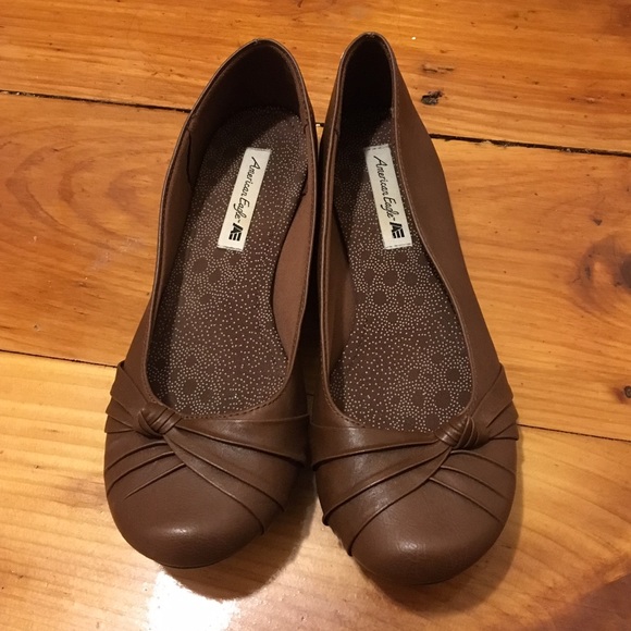 Never Worn Brown Round Toe Flats