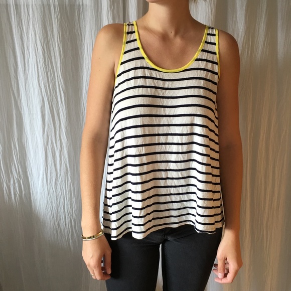 ❌SOLD❌Striped Open-back shirt Sm. - Picture 2 of 3