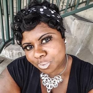 Meet your Posher, Ebony