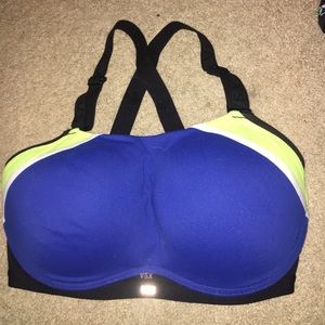 Victoria secret ultimate sports bra
