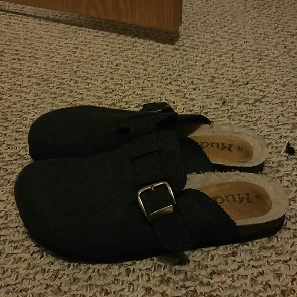 Dark gray slides
