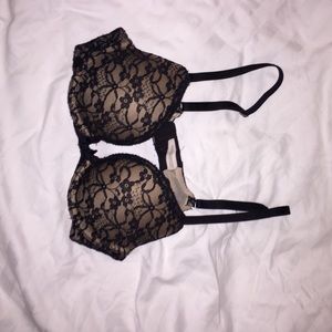 AERIE BLACK LACE PUSH UP BRA 32A