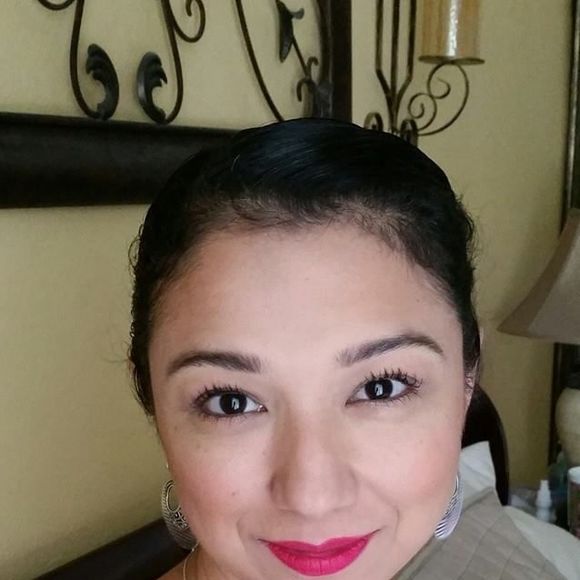 Meet your Posher, Josie