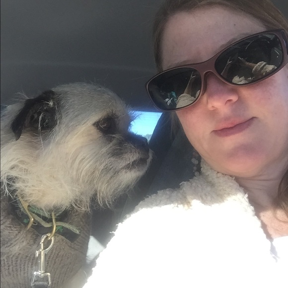 Meet your Posher, Angela - Picture 2 of 3