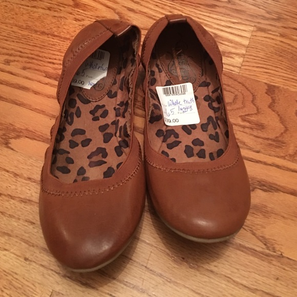 Tan Ballerina Style Shoes