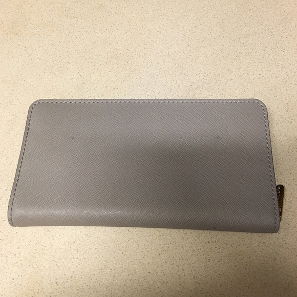 Authentic Michael Kors Padlock Wallet - Firm Price - Picture 2 of 4