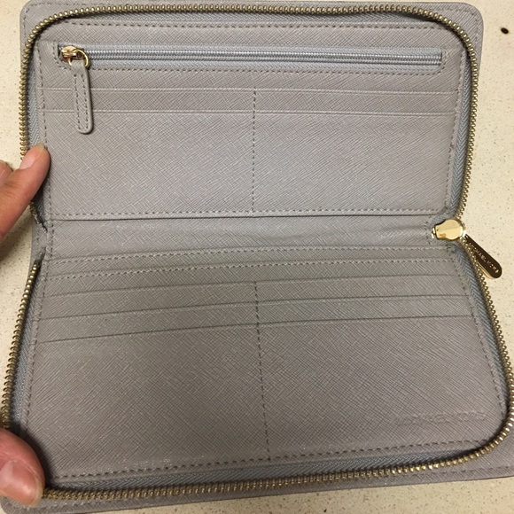 Authentic Michael Kors Padlock Wallet - Firm Price - Picture 3 of 4