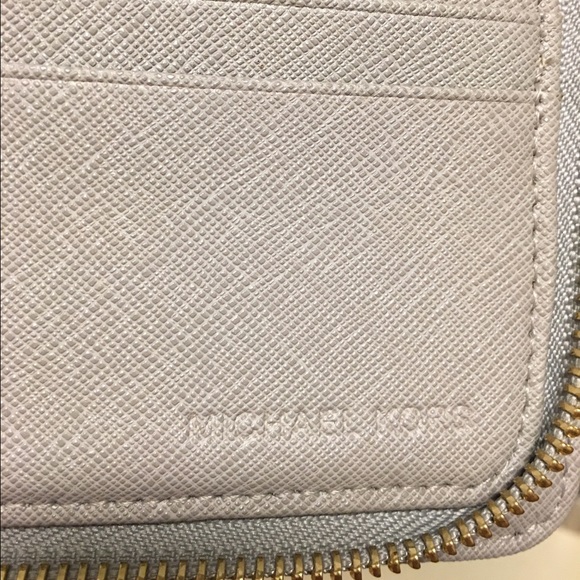 Authentic Michael Kors Padlock Wallet - Firm Price - Picture 4 of 4