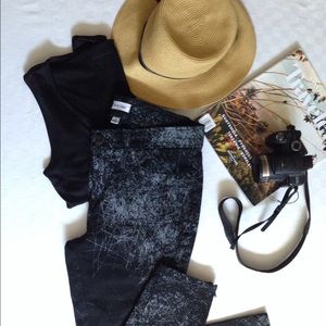 💟CALVIN KLEIN PANTS / JEAN. NWOT.