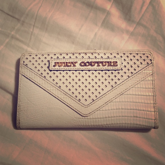 White juicy couture wallet