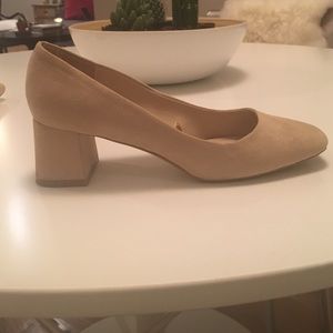 Zara Cream Suede Block Heel Pump