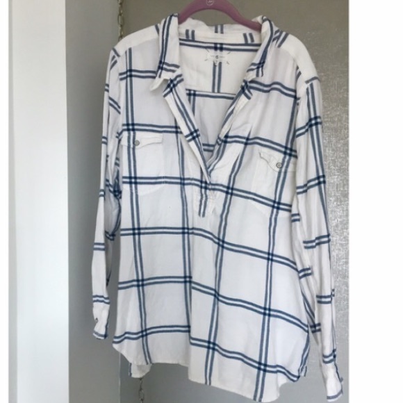 Lou & Grey Jackets & Blazers - 🎉Lou & Grey Pullover🎉