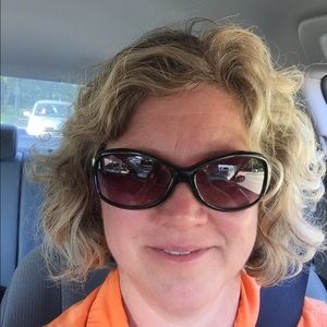 Meet your Posher, Jenny