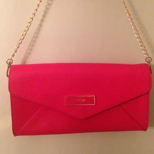 Dkny clutch red