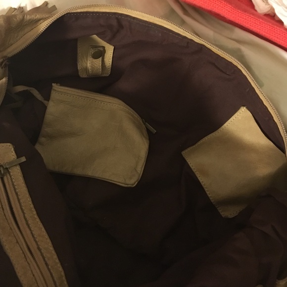 Purse - Picture 2 of 4