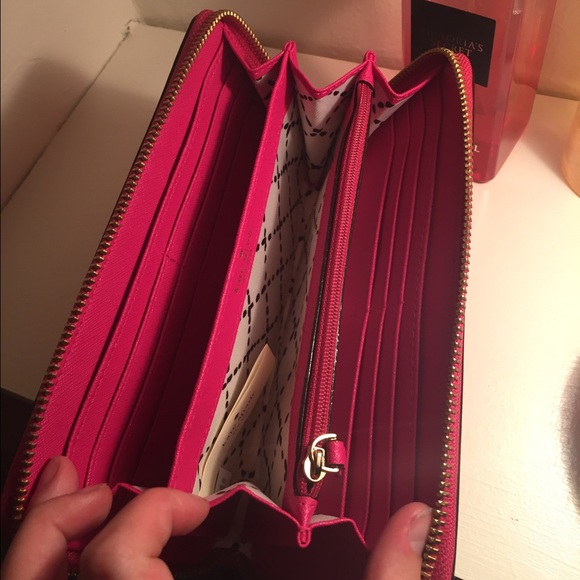 Kate Spade pink wallet ❤️ - Picture 3 of 4