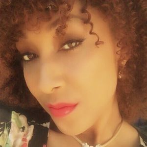 Meet your Posher, Veronica