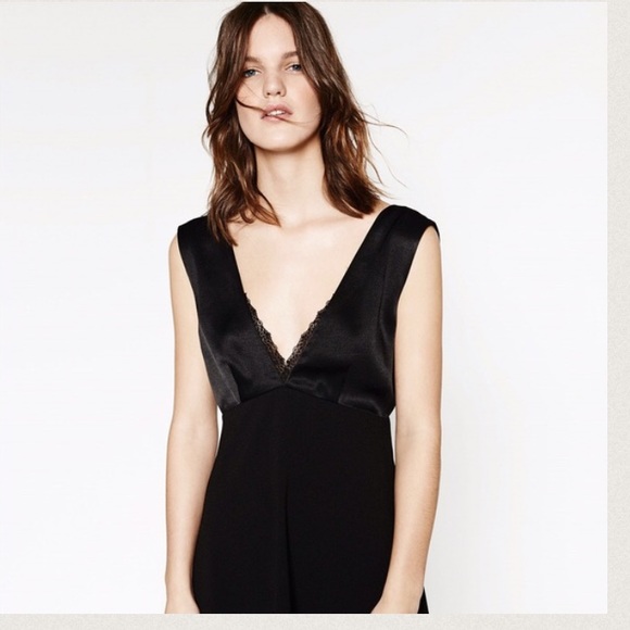 Zara Lace Trim Neckline Dress M