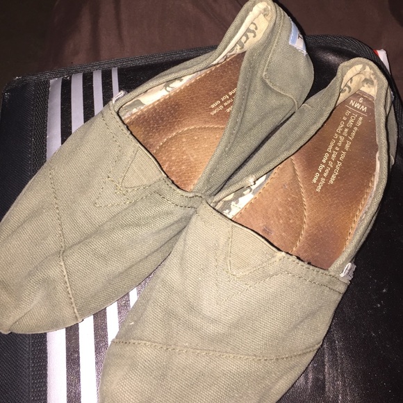 Army Green Toms