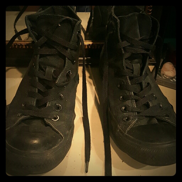 Black womens converse