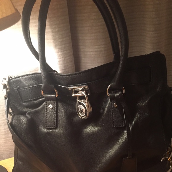 Michael Kors black leather bag ❤️ - Picture 1 of 4