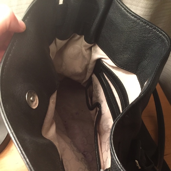 Michael Kors black leather bag ❤️ - Picture 2 of 4