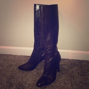 Heeled boots - size 8