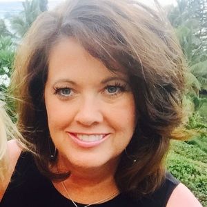 Meet your Posher, Lorie