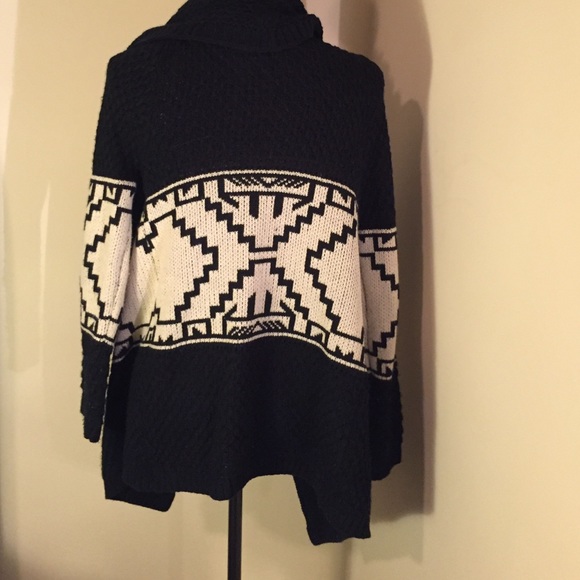 COZY CASUAL SWEATER - Picture 4 of 4