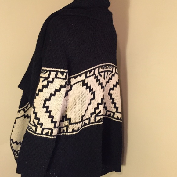 COZY CASUAL SWEATER - Picture 3 of 4